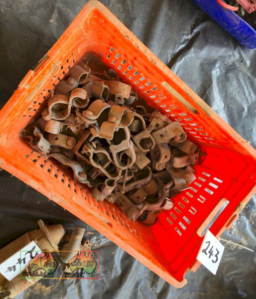 Fence/Pipe Brackets