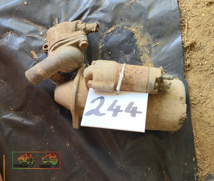 Holden Starter Motor. & Thermostat Housing - photo 3