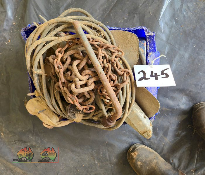 Chains, Car Jack & Sundries - photo 3