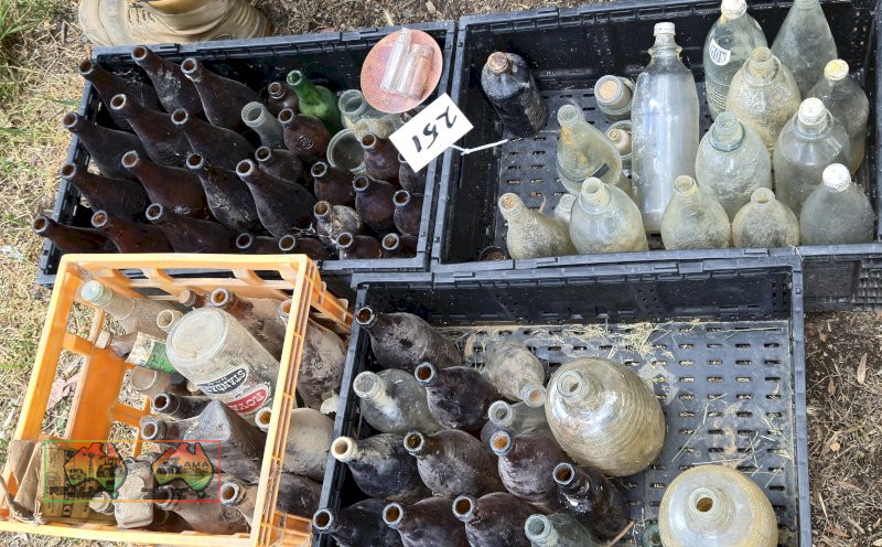 4x Crates of Bottles - photo 4