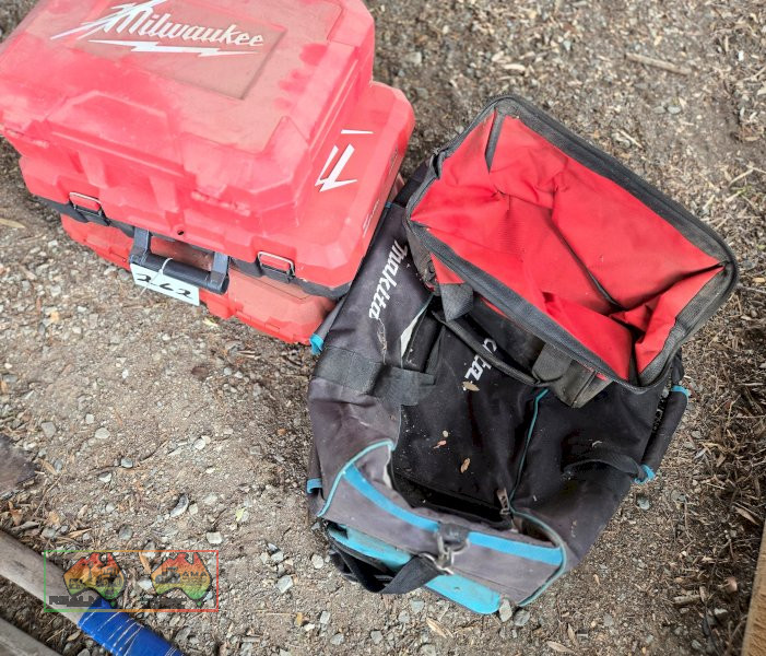 Milwaukee & Makita Tool Boxes & Bags - photo 3