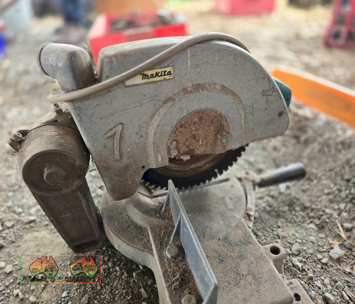 Makita Drop Saw - photo 4