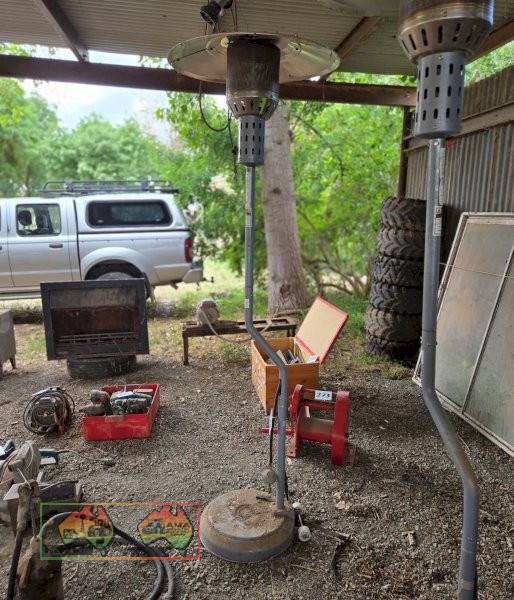 2x Patio Gas Heaters - photo 3