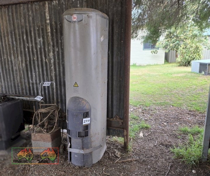 Un-used Bottle Gas Rheem HWS (Shop Damaged)