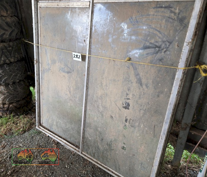 Aluminium Window (156 x 156 cm) - photo 4
