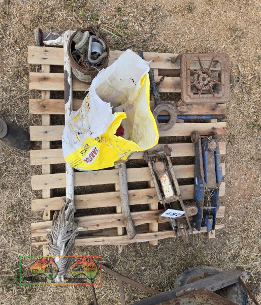 Pallet of Jacks, Sundries & A Wheelbarrow - photo 7
