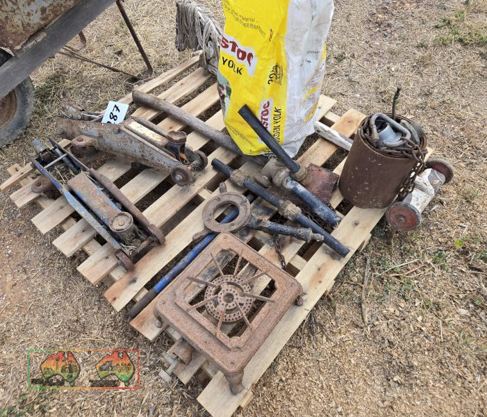 Pallet of Jacks, Sundries & A Wheelbarrow - photo 3