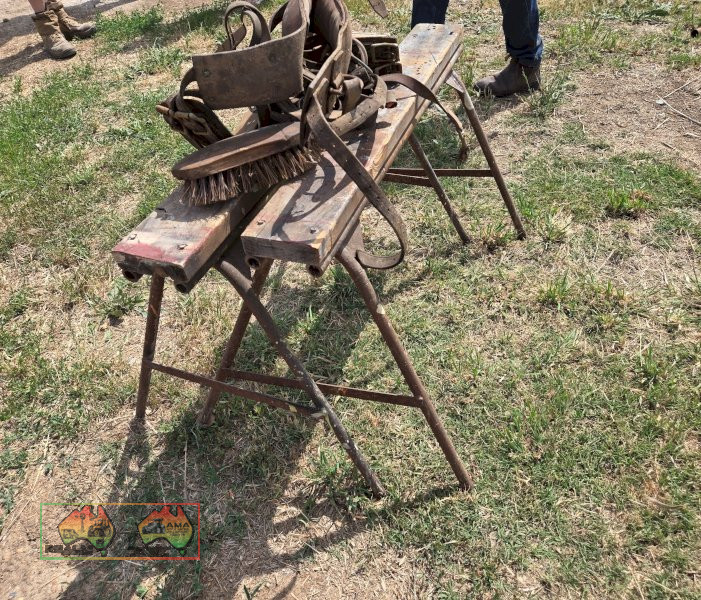 2x Wooden Horses & Leather Harness - photo 5