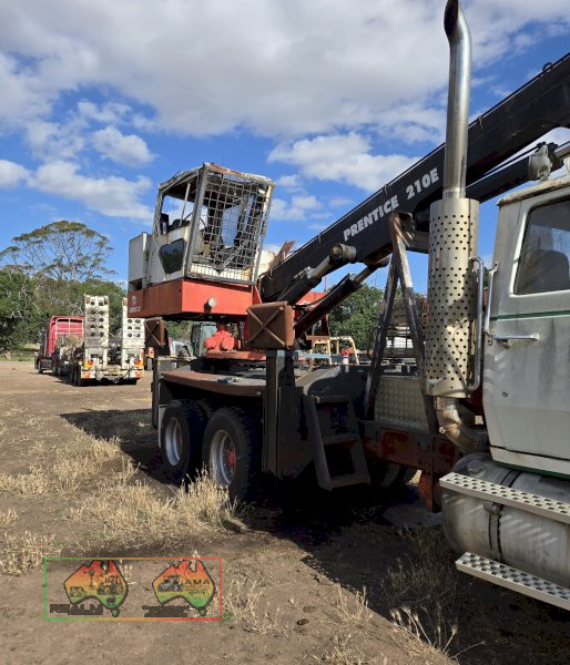 Prentice 210E log Loader - photo 8