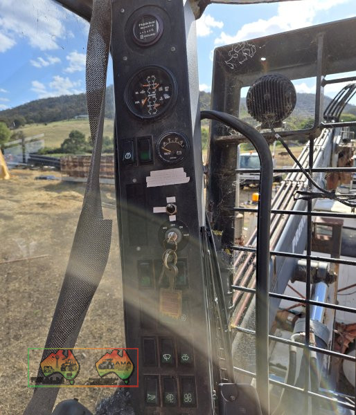 Prentice 210E log Loader - photo 17