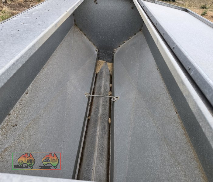 1 Ton Wheeled Paton Feeder (No.3) - photo 4