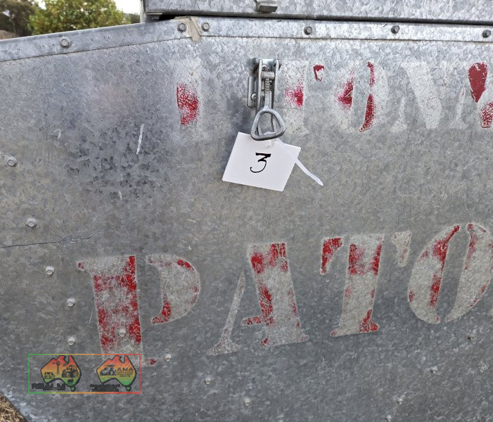 1 Ton Wheeled Paton Feeder (No.3) - photo 6