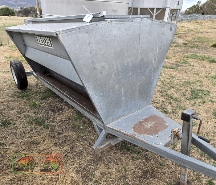1 Ton Wheeled Paton Feeder (No.5)