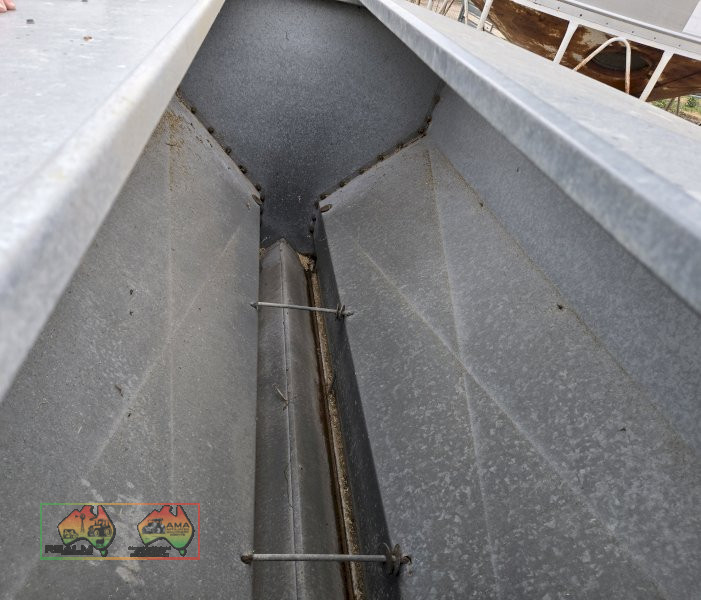 1 Ton Wheeled Paton Feeder (No.5) - photo 4