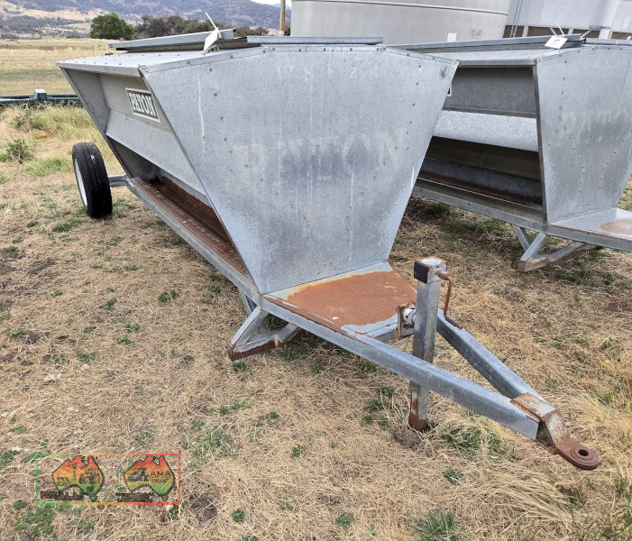 1 Ton Wheeled Paton Feeder (No.4)