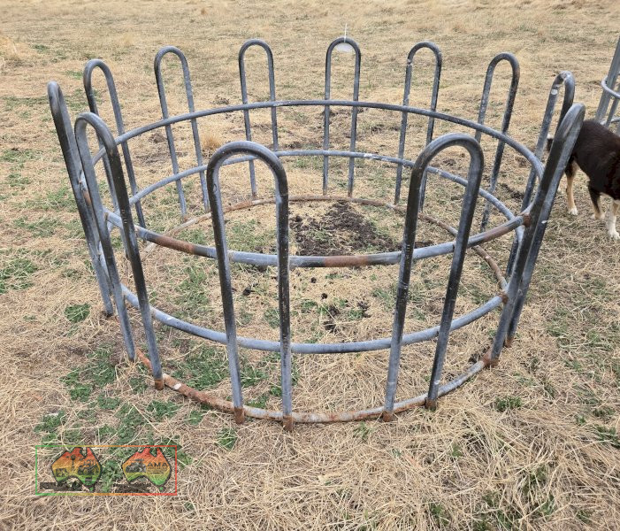 Galv. Hay Ring ~ Some surface rust - photo 3