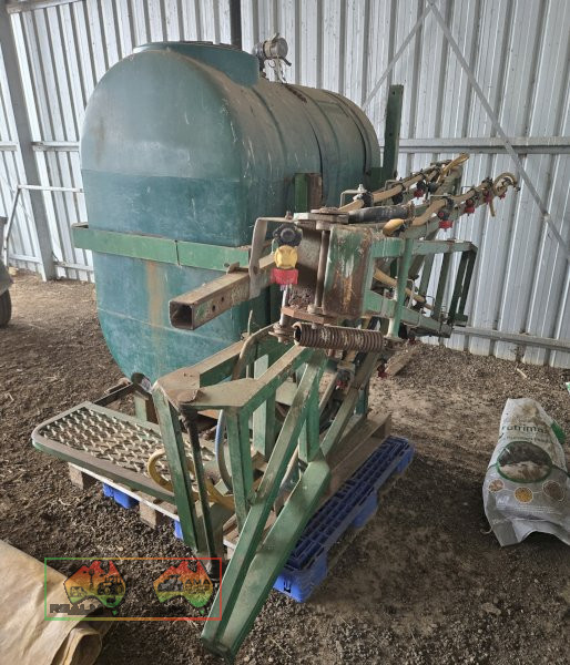 800 Ltr Goldacres 12m Boom Sprayer - photo 4