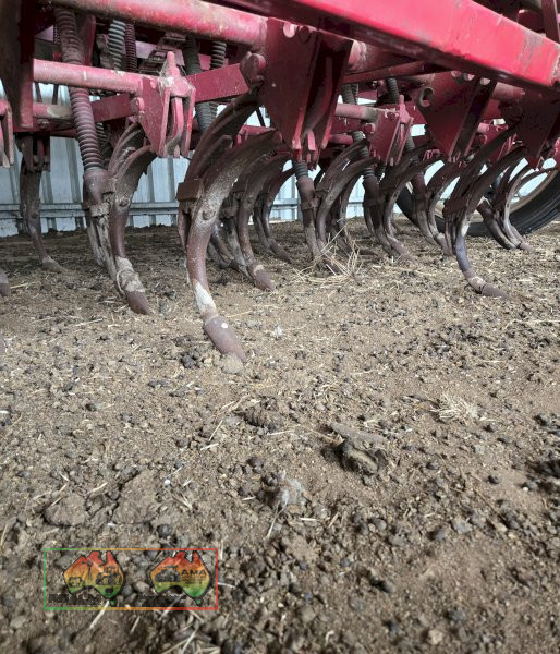 McCormick 16 Row Combine - photo 9