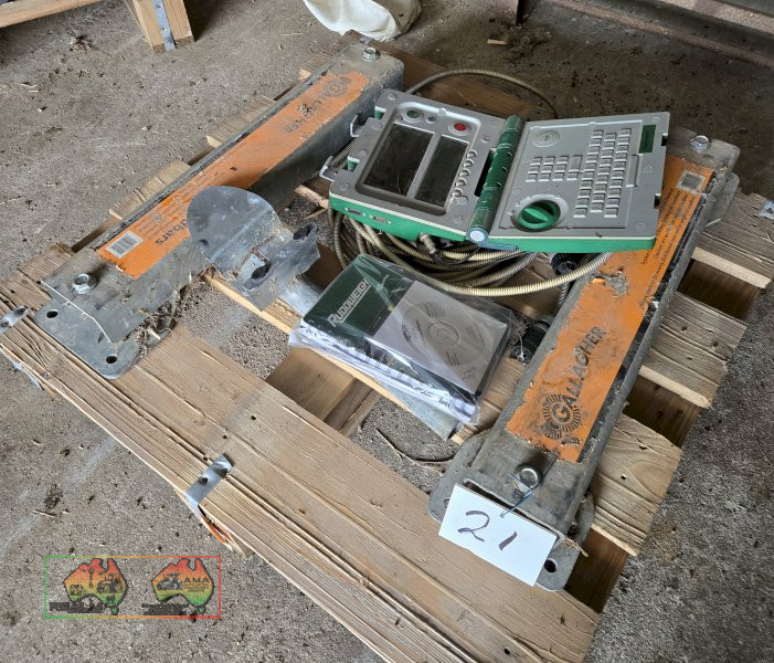 Gallagher 2,000 Kg Weigh Bars with Ruddweigh Computer