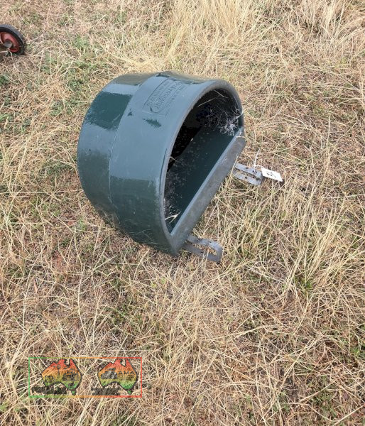 Polymaster Fence Water Trough with Float