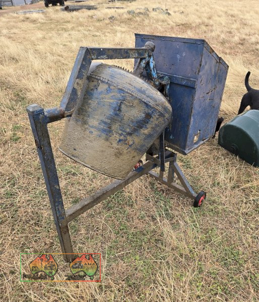 Cement Mixer with Honda G-200 Engine - photo 2
