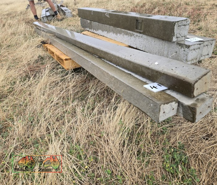 3x New Concrete Stays 3.6m - photo 3