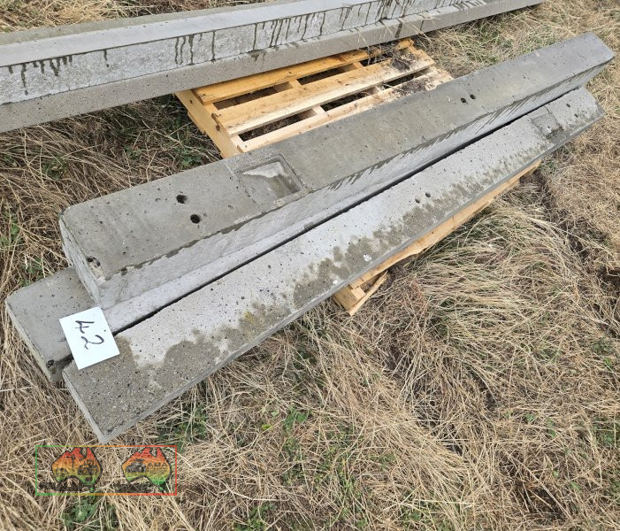 5x New Concrete Strainer Posts - photo 3