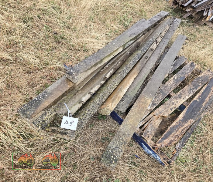 8x Concrete Fence Posts - photo 2