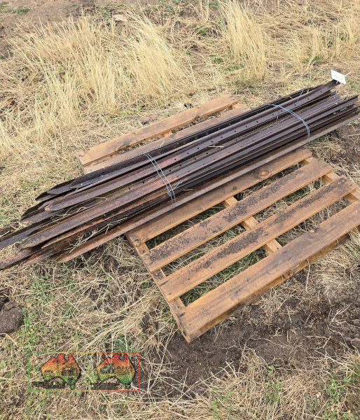 50x Steel Star Posts 1.65m - photo 3