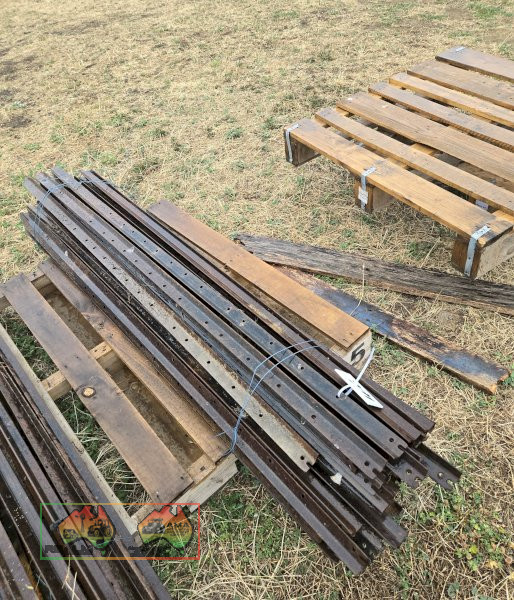 50x Steel Star Posts 1.65m