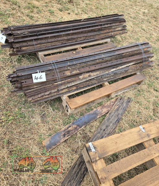 50x Steel Star Posts 1.65m - photo 3