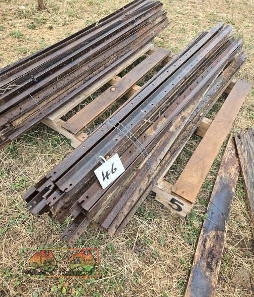 50x Steel Star Posts 1.65m - photo 2
