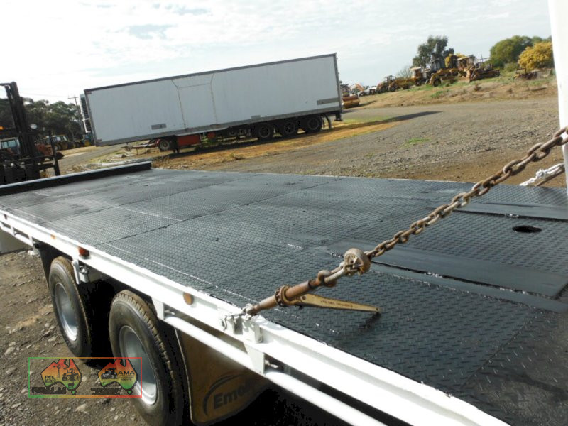 White Tag Pig Trailer with Hyd. Ramps - photo 5