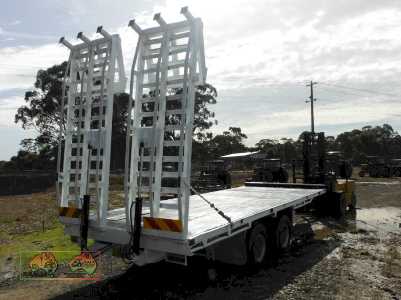 White Tag Pig Trailer with Hyd. Ramps - photo 3