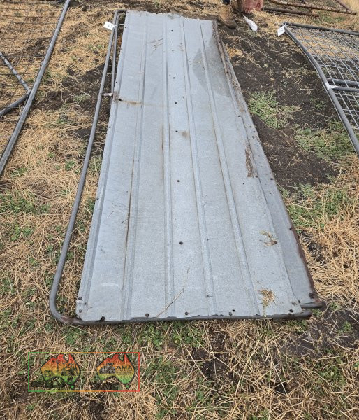 2x 10ft Sheep Race Panels