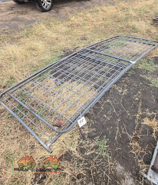2x 10ft Sheep Yard Gates