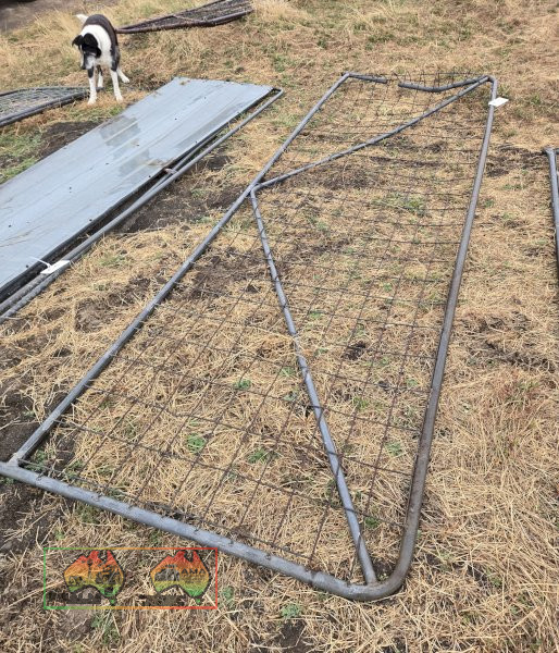 Damaged 12ft Field Gate