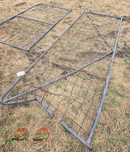 Damaged 12ft Field Gate - photo 3