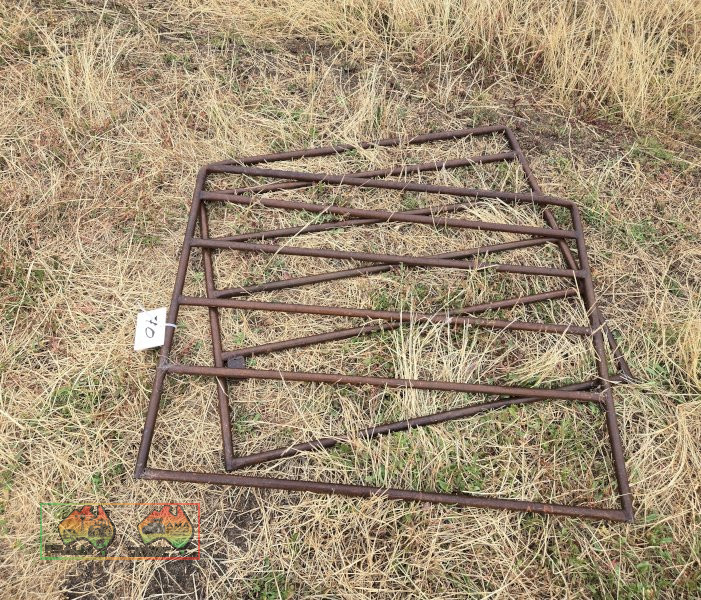 2x Sheep Yard Gates - photo 2