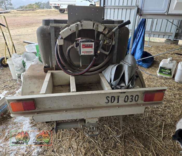 Trailing Silvan 200 Ltr Fuel Tank - photo 3