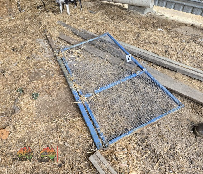 Steel Frame Gate (1.65x860) on Post