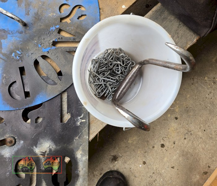 Bale Stencils, Clips & Hook - photo 4