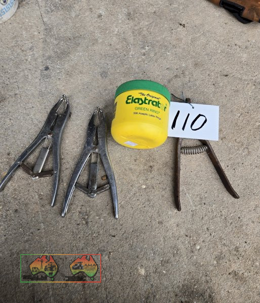 2x Ring Applicators, Ear Marker & Elastrator Rings - photo 2