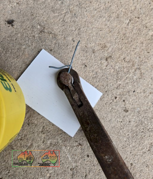 2x Ring Applicators, Ear Marker & Elastrator Rings - photo 3