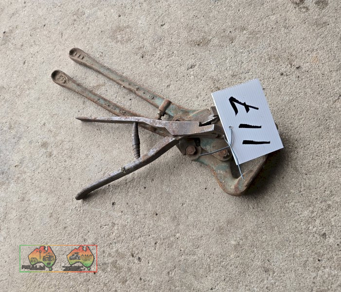 Cattle Pincers & Ear Marking Pliers - photo 3