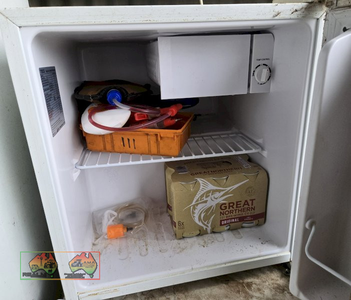 Mini Bar Fridge, used for Vaccine Storage - photo 3