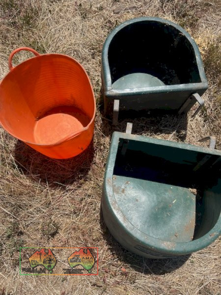 3x Stock Feed Troughs - photo 2