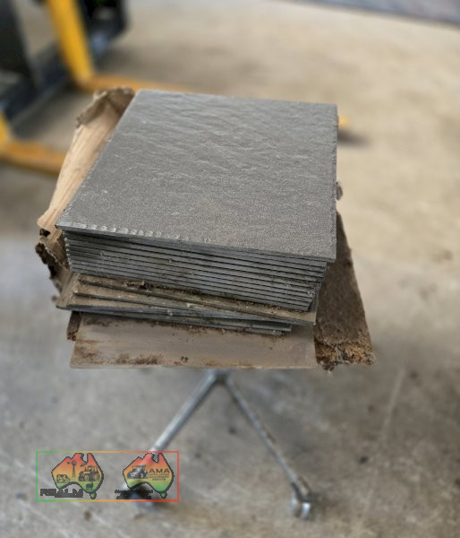 40 Assorted House Tiles 300x300 - photo 3