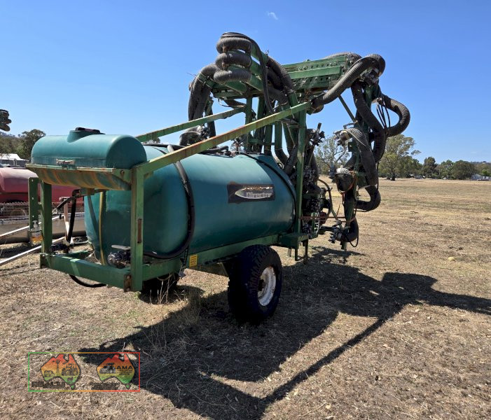 Goldacres 3000 Twin Canopy Vineyard Sprayer - photo 2
