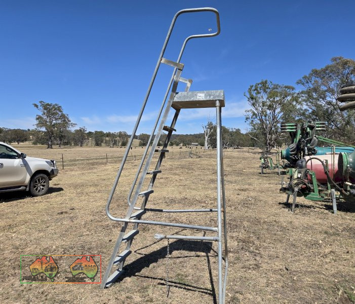 Galv. Fuel Bowser Ladder